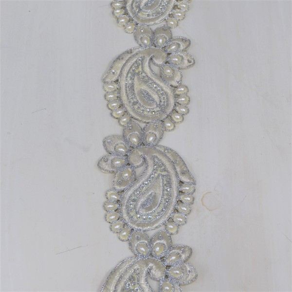 4,57m Spitze Breit mit Perlen Silber / OCFP21904