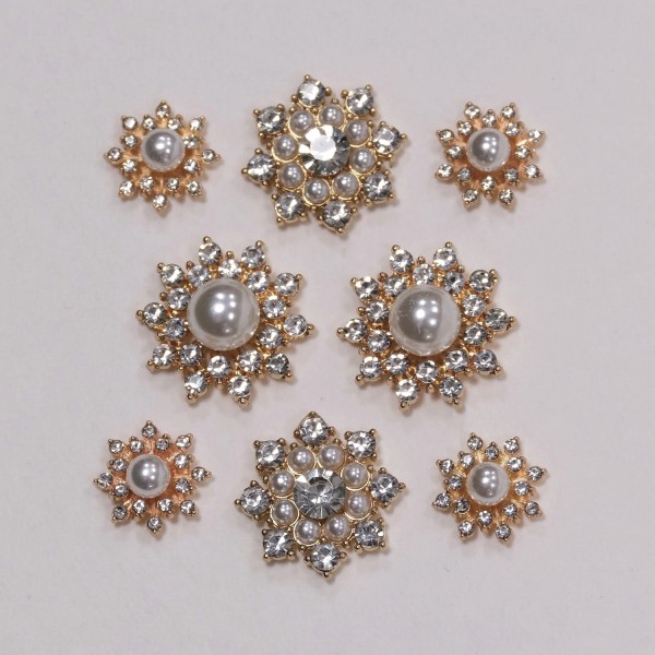 Strass Set mit versch. Steinen (8 Stk.)