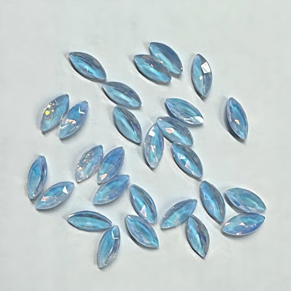 Strasssteine (ca. 100 Gram) Spitz - blau - 1,5 cm