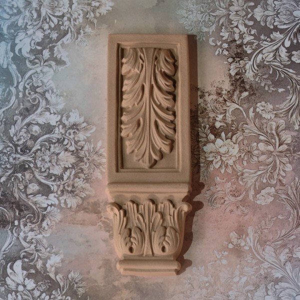 Holzgeschnitzte Dekosäule - 23,3 x 8 cm D7361