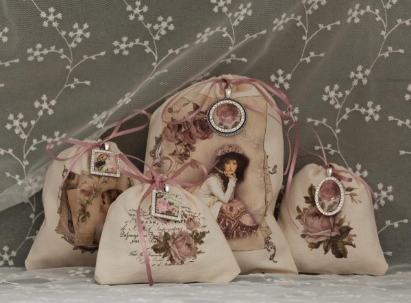 Glascabochon rund, silber, Rahmen m. Strass innen