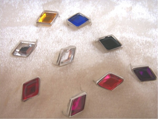 Schmucksteinklammern 1