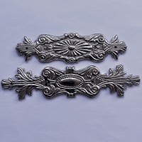 2x Metallverzierungen Silber 2x Metallverzierungen Silber