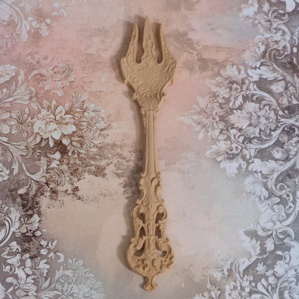 Dekorative Barock-Gabel mit Holzoptik – 24 cm 43377 Dart009